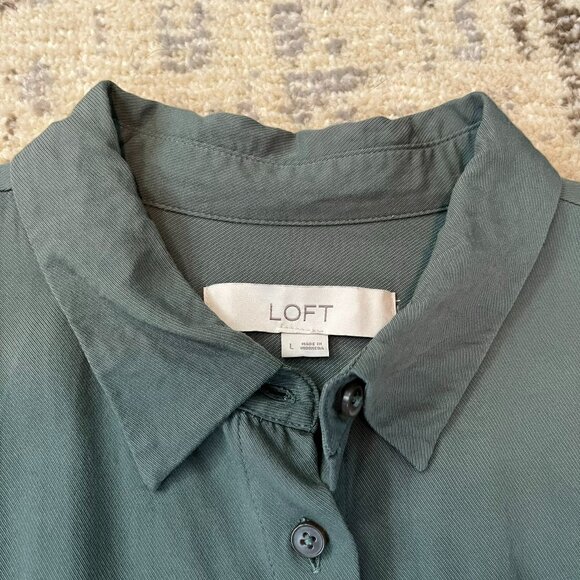 Set of 2 LOFT Short Sleeve Blouses, Green and Yellow-Peach, size Large - Picture 11 of 13